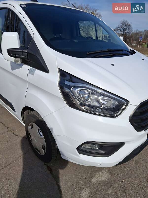 Вантажний фургон Ford Transit Custom 2020 в Коростені