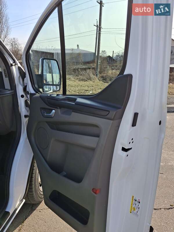 Вантажний фургон Ford Transit Custom 2020 в Коростені