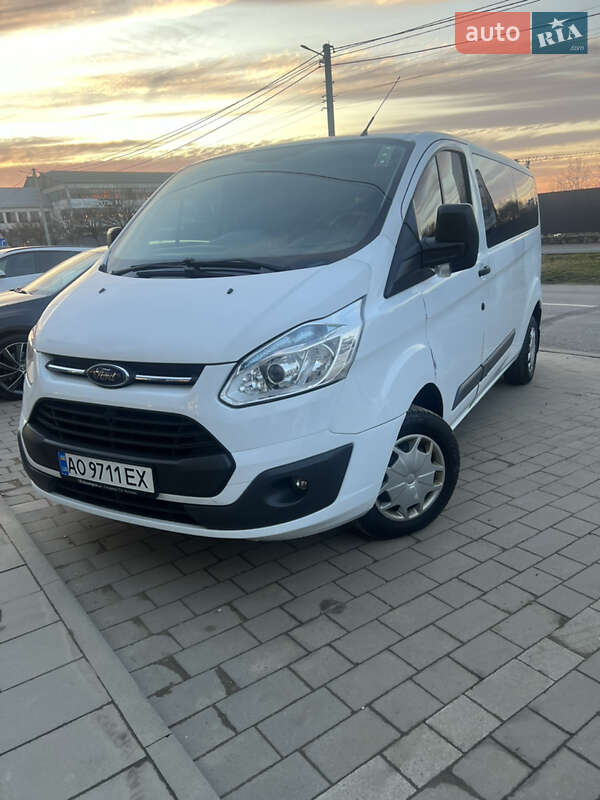 Минивэн Ford Transit Custom 2015 в Ужгороде