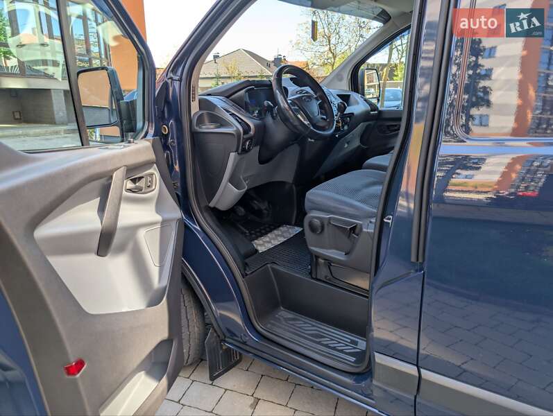 Вантажний фургон Ford Transit Custom 2014 в Івано-Франківську