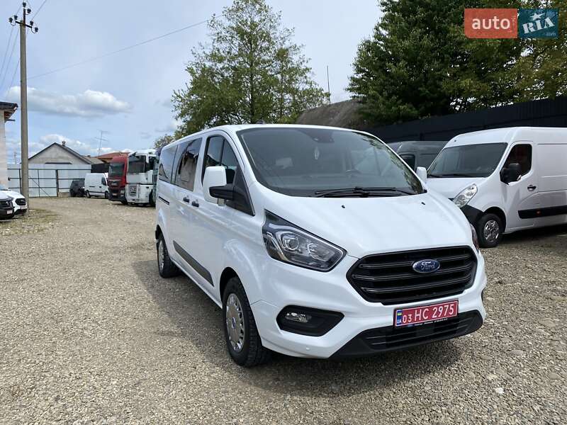 Минивэн Ford Transit Custom 2020 в 