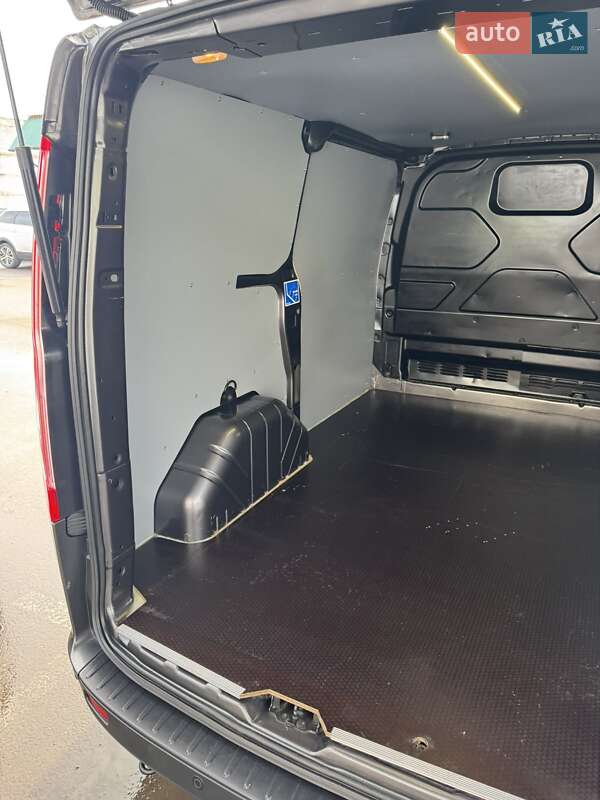 Вантажний фургон Ford Transit Custom 2020 в Луцьку