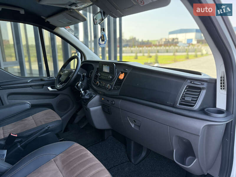 Мінівен Ford Transit Custom 2019 в Чернівцях