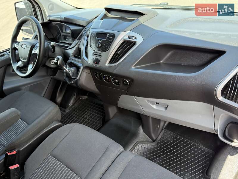 Вантажний фургон Ford Transit Custom 2015 в Києві
