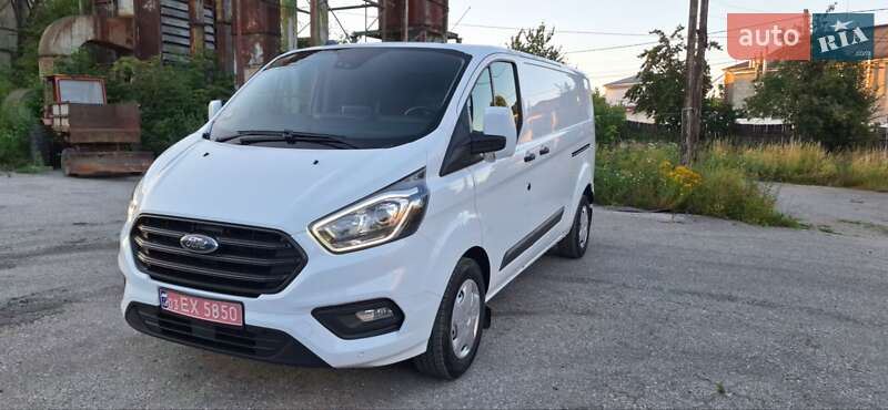 Вантажний фургон Ford Transit Custom 2021 в Бережанах