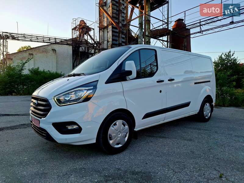 Вантажний фургон Ford Transit Custom 2021 в Бережанах