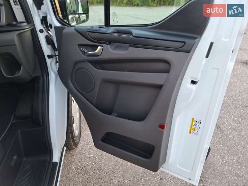 Вантажний фургон Ford Transit Custom 2021 в Бережанах