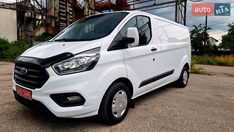 Вантажний фургон Ford Transit Custom 2021 в Бережанах