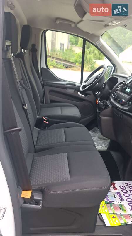 Вантажний фургон Ford Transit Custom 2021 в Бережанах