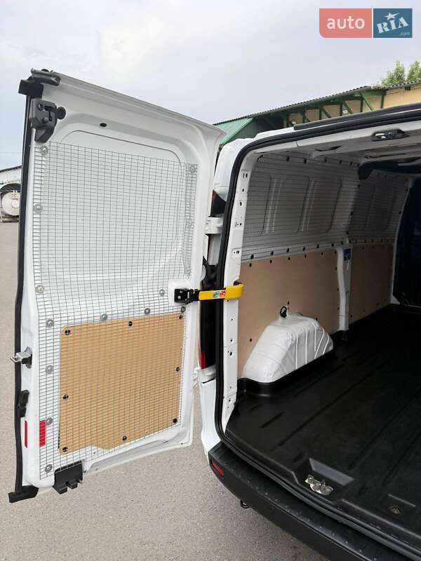 Вантажний фургон Ford Transit Custom 2018 в Луцьку