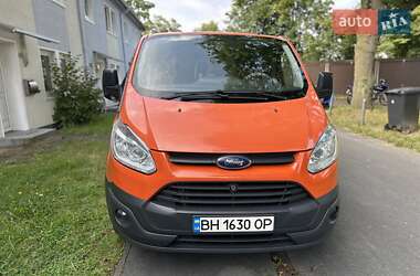 Вантажний фургон Ford Transit Custom 2015 в Львові
