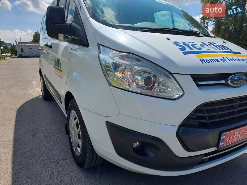 Вантажний фургон Ford Transit Custom 2016 в Рівному