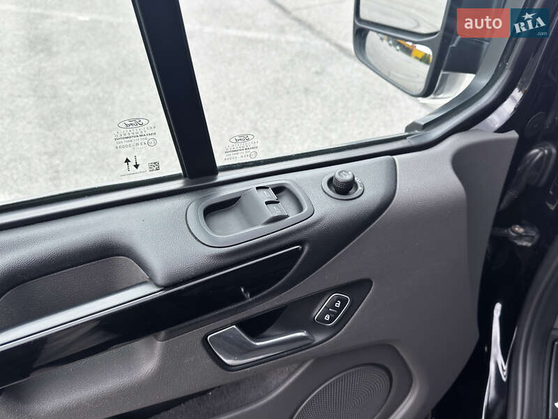 Мінівен Ford Transit Custom 2021 в Чернівцях