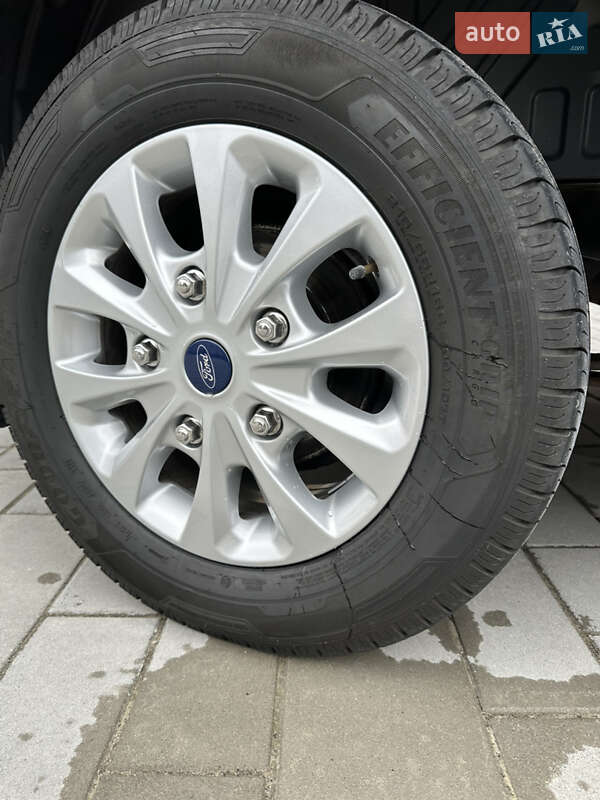 Универсал Ford Transit Custom 2017 в Вараше