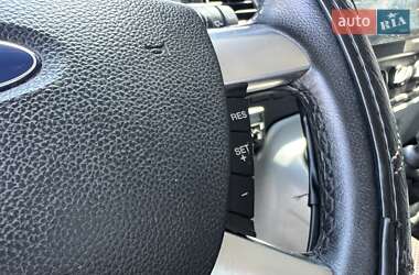 Мінівен Ford Transit Custom 2013 в 