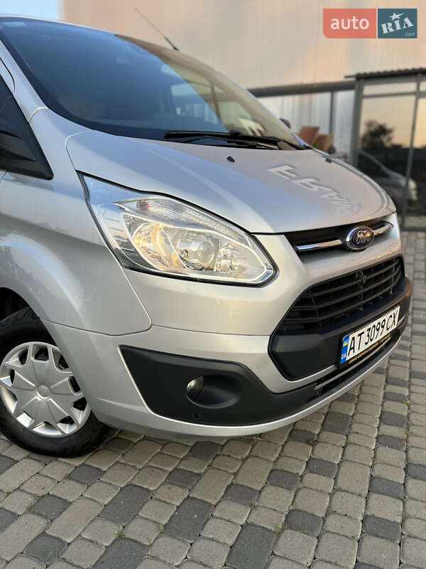 Вантажний фургон Ford Transit Custom 2017 в Івано-Франківську