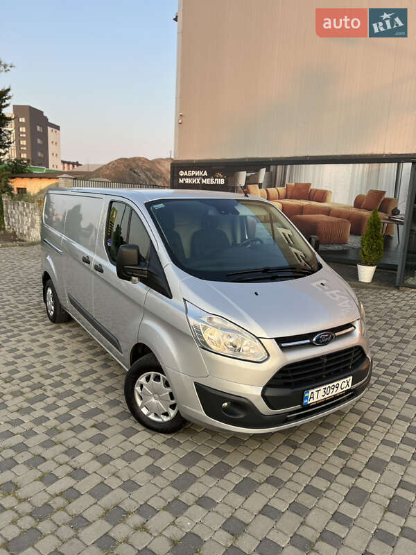 Вантажний фургон Ford Transit Custom 2017 в Івано-Франківську