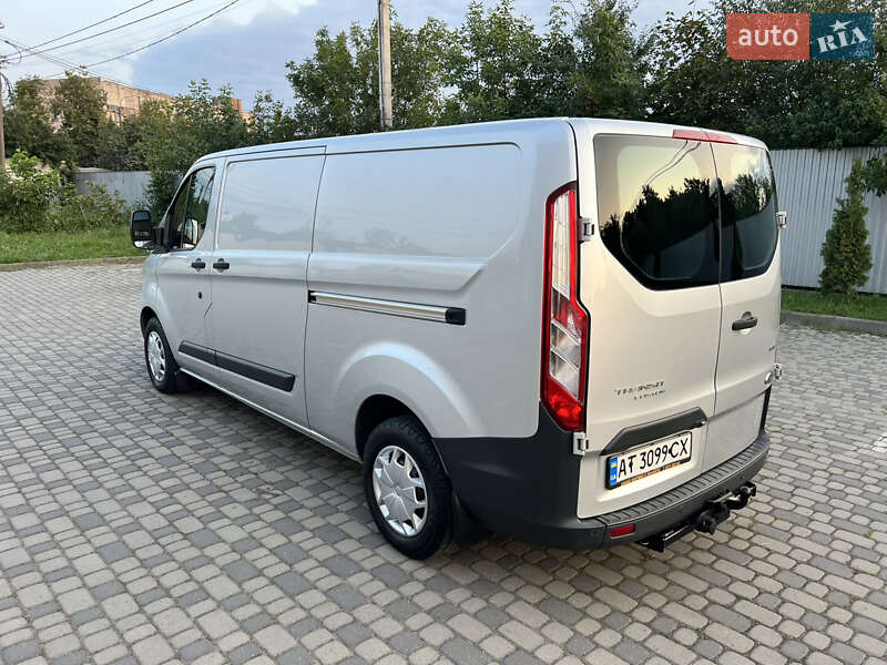 Вантажний фургон Ford Transit Custom 2017 в Івано-Франківську