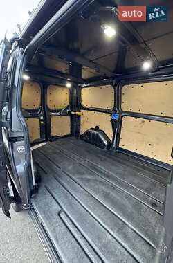 Грузовой фургон Ford Transit Custom 2020 в 