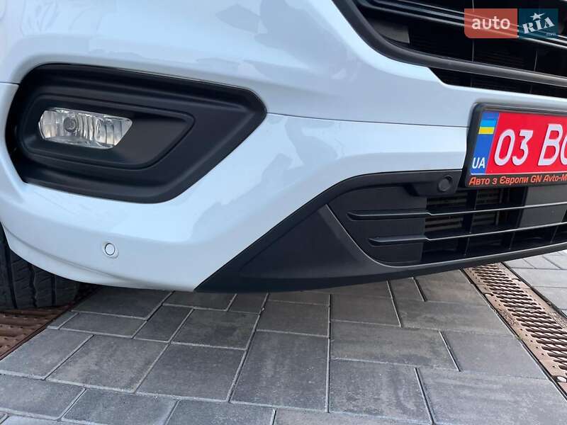 Вантажний фургон Ford Transit Custom 2019 в Луцьку