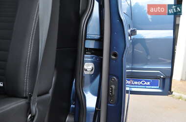 Грузопассажирский фургон Ford Transit Custom 2020 в 