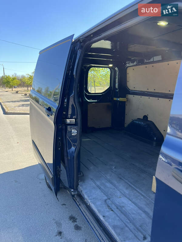 Вантажний фургон Ford Transit Custom 2016 в Дніпрі