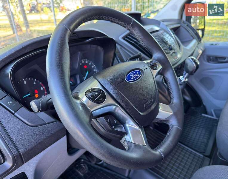 Вантажний фургон Ford Transit Custom 2016 в Полтаві