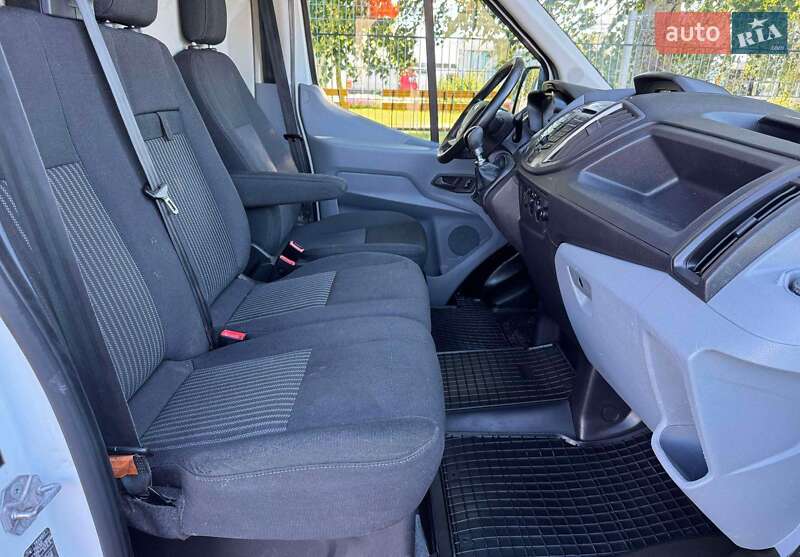 Вантажний фургон Ford Transit Custom 2016 в Полтаві