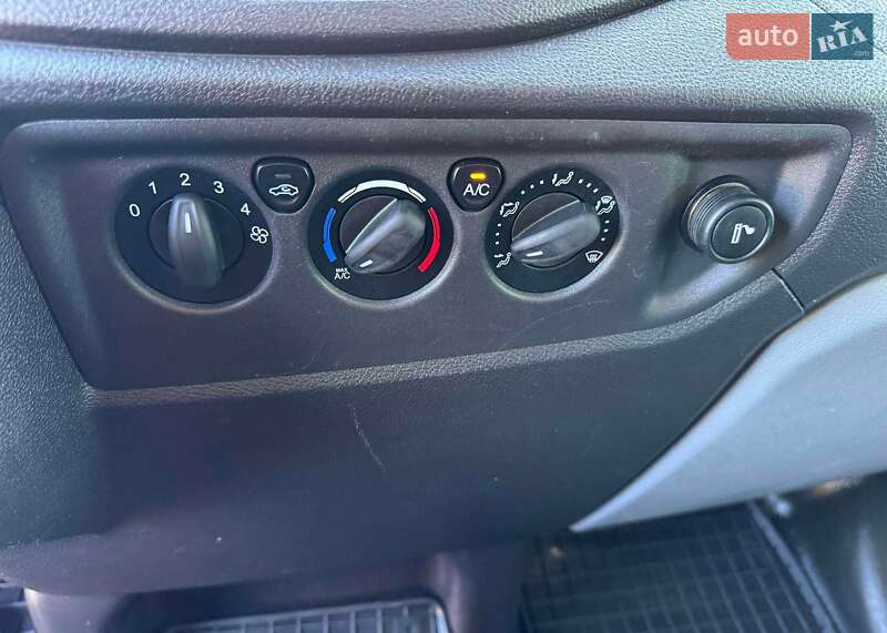 Вантажний фургон Ford Transit Custom 2016 в Полтаві