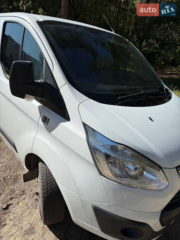 Вантажний фургон Ford Transit Custom 2017 в Дніпрі