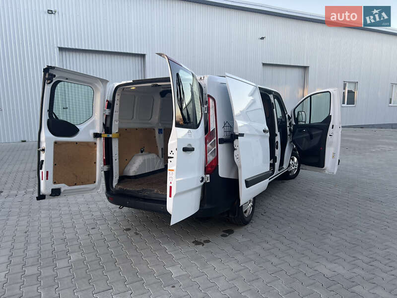 Вантажний фургон Ford Transit Custom 2016 в Івано-Франківську