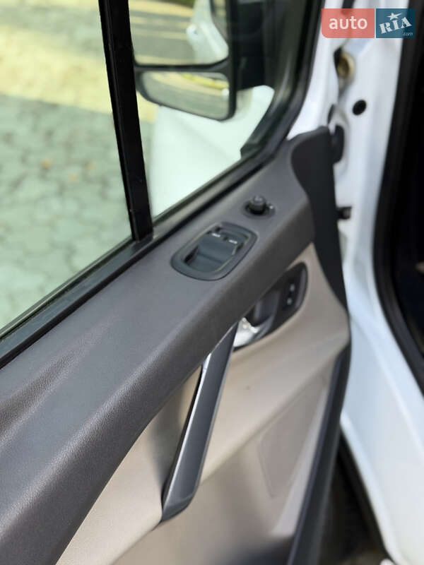 Мінівен Ford Transit Custom 2014 в Дубні