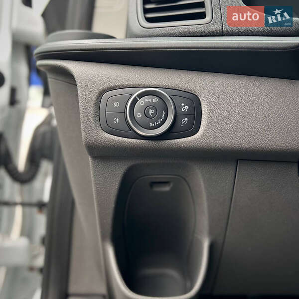 Грузовой фургон Ford Transit Custom 2019 в Киеве