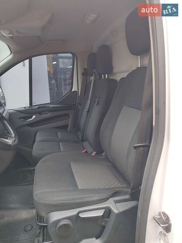 Вантажний фургон Ford Transit Custom 2019 в Млиніві фото 27 Вантажний фургон Ford Transit Custom 2019 в Млиніві