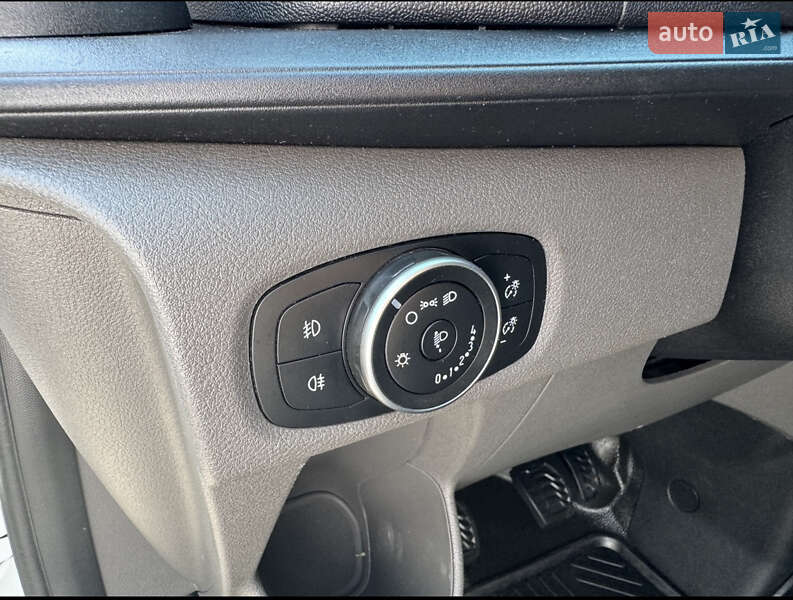 Мінівен Ford Transit Custom 2019 в Івано-Франківську