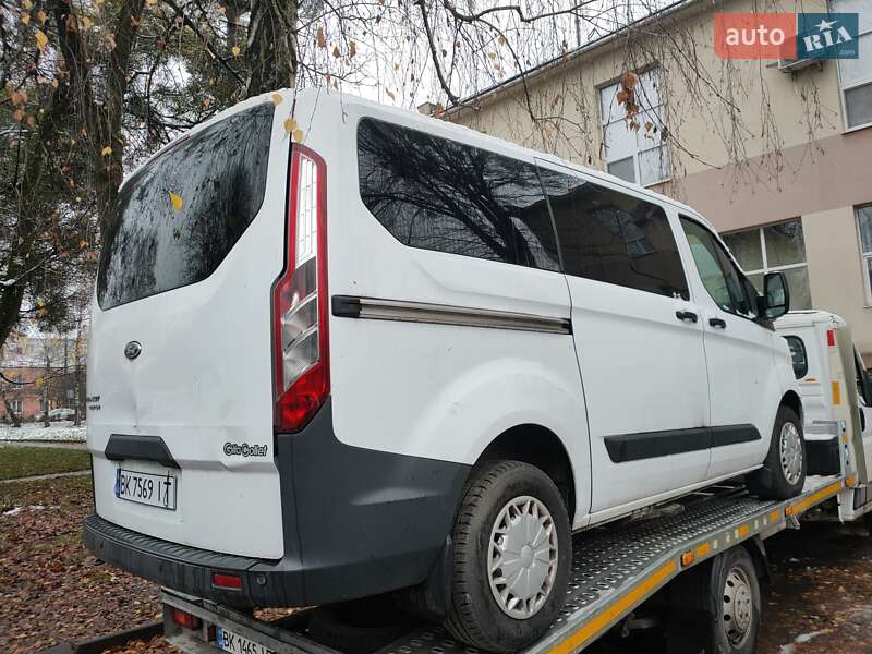 Минивэн Ford Transit Custom 2014 в Ровно