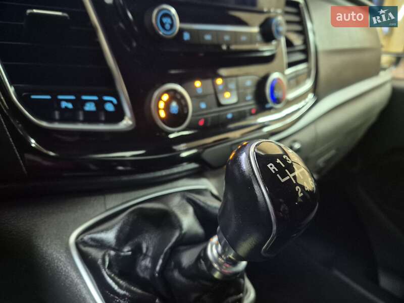 Минивэн Ford Transit Custom 2019 в Киеве фото 17 Минивэн Ford Transit Custom 2019 в Киеве