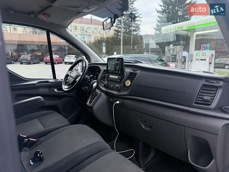 Минивэн Ford Transit Custom 2018 в Киеве фото 6 Минивэн Ford Transit Custom 2018 в Киеве