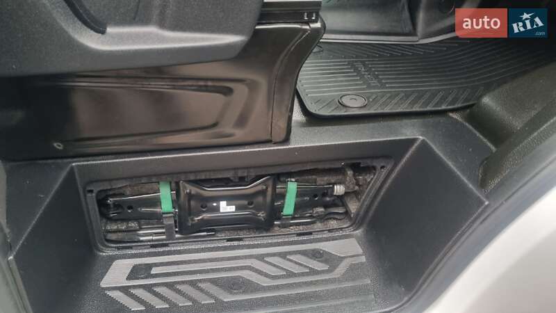 Мікроавтобус вантажний (до 3,5т) Ford Transit Custom 2021 в Києві фото 16 Мікроавтобус вантажний (до 3,5т) Ford Transit Custom 2021 в Києві