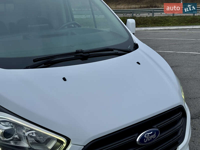 Вантажний фургон Ford Transit Custom 2018 в Полтаві