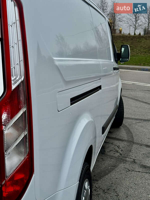 Вантажний фургон Ford Transit Custom 2018 в Полтаві