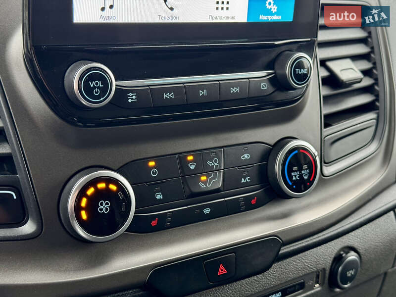 Вантажний фургон Ford Transit Custom 2018 в Полтаві