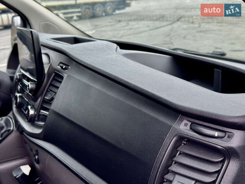 Вантажний фургон Ford Transit Custom 2018 в Полтаві