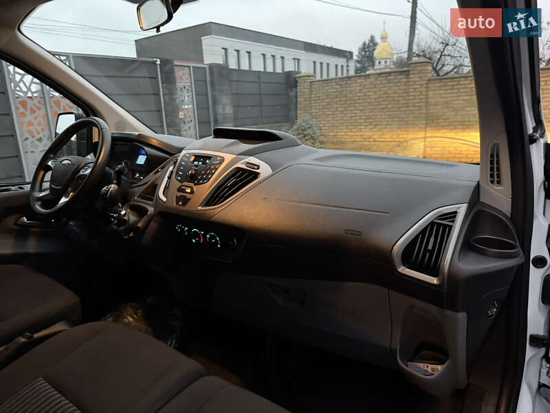 Мінівен Ford Transit Custom 2016 в Луцьку фото 39 Мінівен Ford Transit Custom 2016 в Луцьку