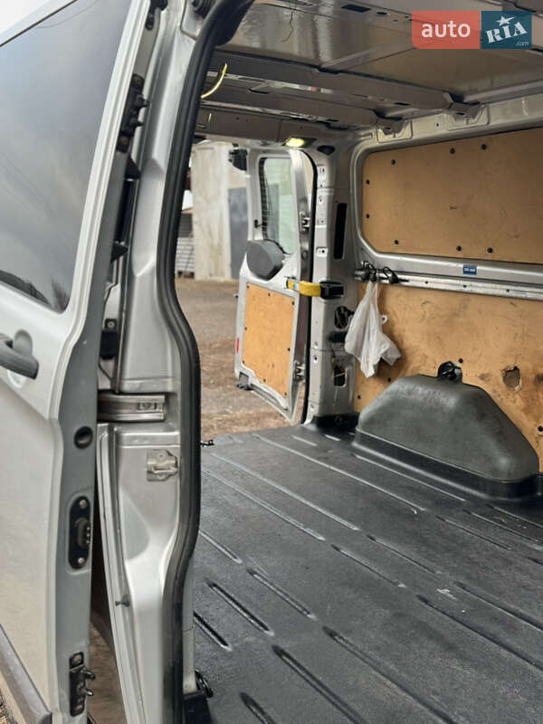 Вантажний фургон Ford Transit Custom 2015 в Царичанці