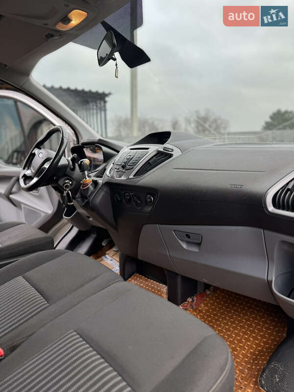 Вантажний фургон Ford Transit Custom 2015 в Царичанці