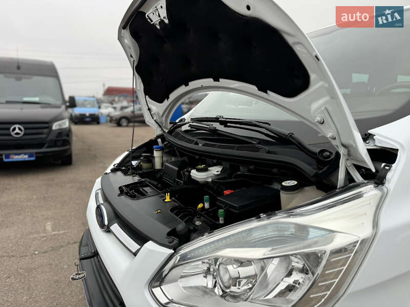 Минивэн Ford Transit Custom 2015 в Киеве фото 102 Минивэн Ford Transit Custom 2015 в Киеве