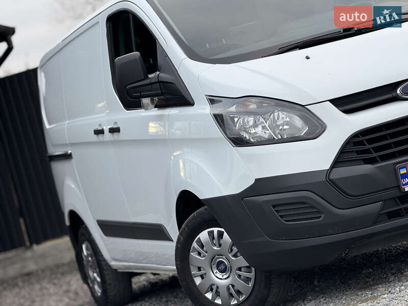 Вантажний фургон Ford Transit Custom 2015 в Дрогобичі