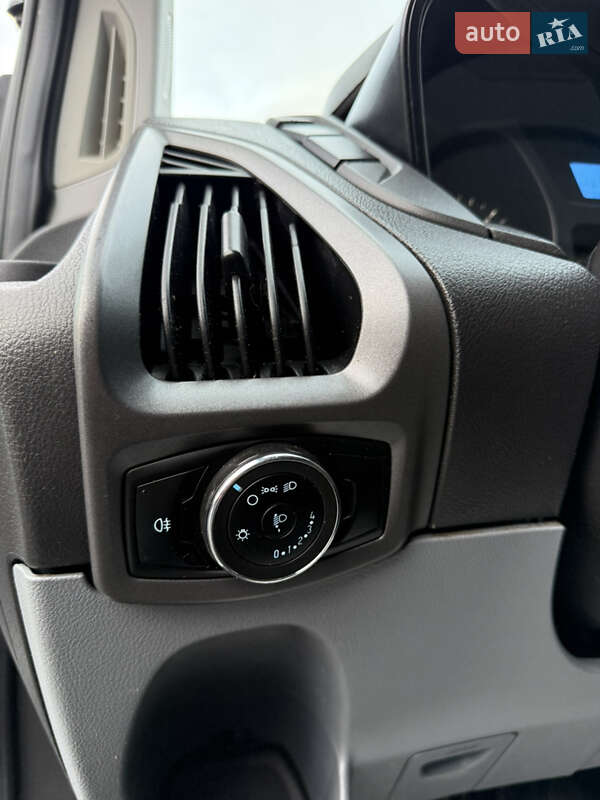 Грузовой фургон Ford Transit Custom 2015 в Дрогобыче