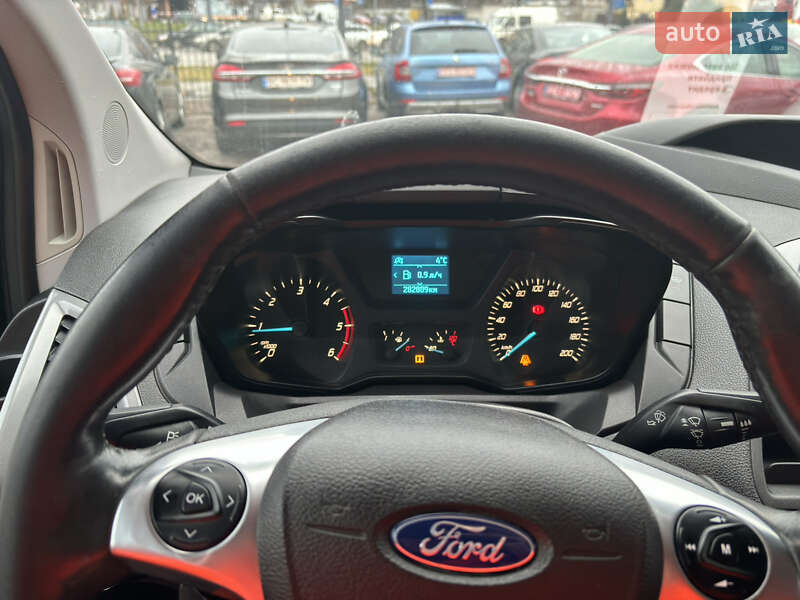 Вантажний фургон Ford Transit Custom 2017 в Львові